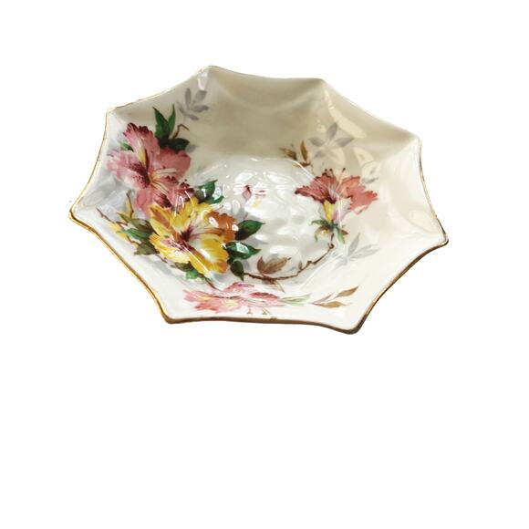 Royal Standard Azalea 8 sided Ring Holder or Dipping Dish - Picture 3 of 4